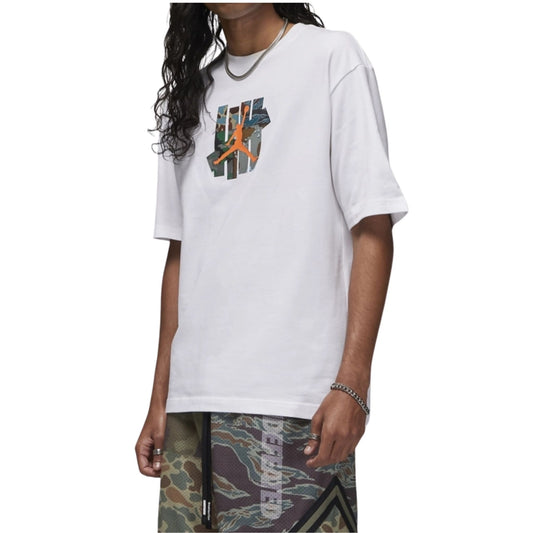 Onesizestore Air Jordan x Undefeated T-Shirt DX4304 100