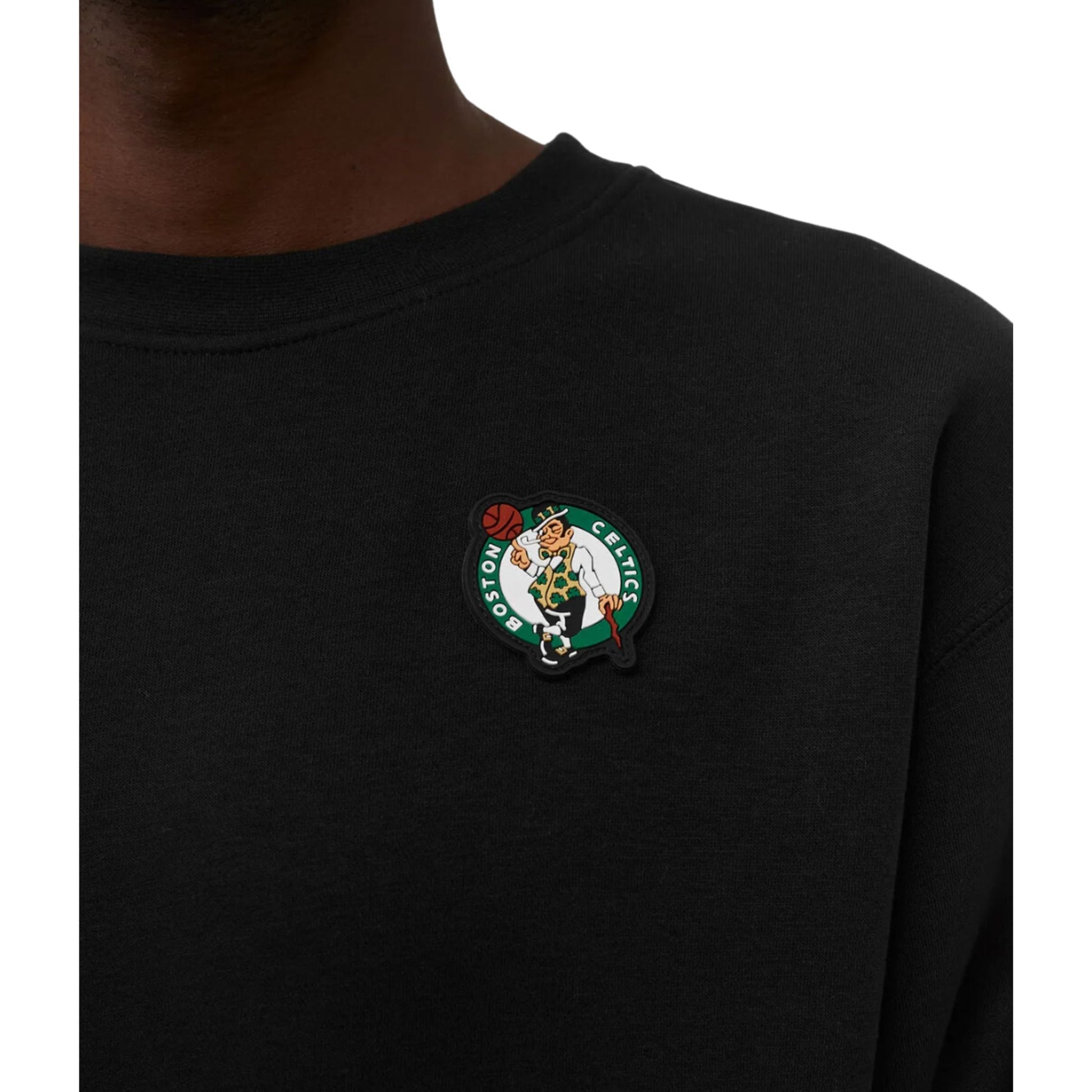 One Size Nike Courtside Fleece Crew Boston Celtics DN9097 010