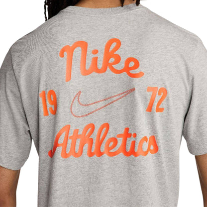 Onesizestore Nike T-Shirt Sportswear Club FV3772 063