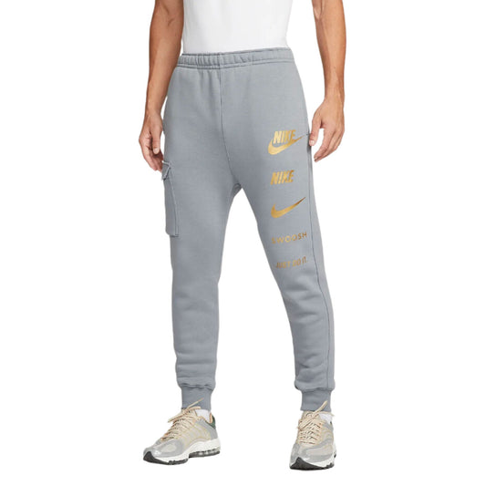 Onesizestore 
Pantalone Nike Sportswear Standard Issue FJ0550 065
