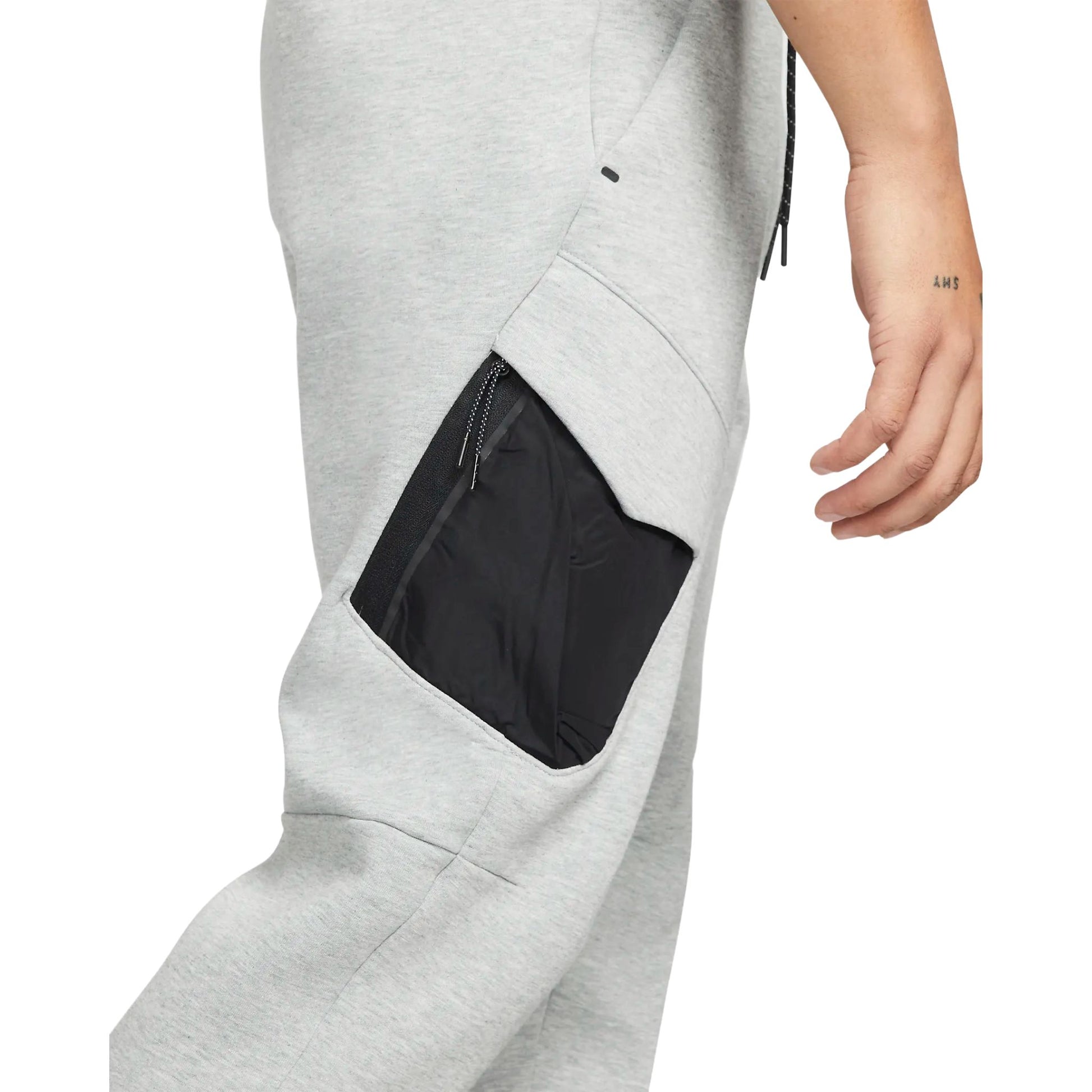 Onesizestore Pantalone Nike Sportswear Tech Fleece DM6453 063